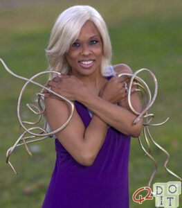 woman with the longest nails in the world