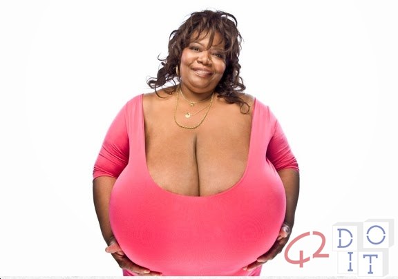 woman with the largest natural breasts in the world, Norma Stitz