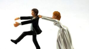 Unstable in love? It could be the mother's fault