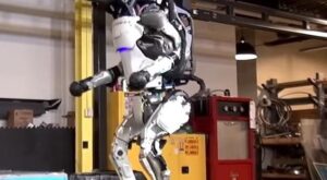 Robot With Artificial Intelligence, Boston Dynamics