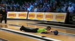 Embarrassing sport, Sport imbarazzante, Sport embarrassant, Peinlicher Sport, Deporte vergonzoso, Esporte embaraçoso, رياضة محرجة, 令人尴尬的运动,
