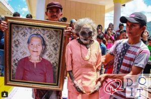 Indonesia: the cult of the dead of the Toraja