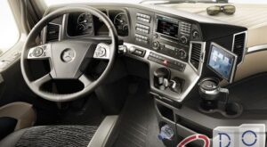 Mercedes, kommt die intelligente TIR, die Fahrräder, Fußgänger und Autos schützt